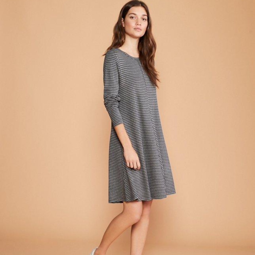LOFT Lou & Grey Plaid Ponte Swing Dress in Black